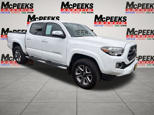 Used 2017 Toyota Tacoma Limited w/ Tow Package RWD image 7
