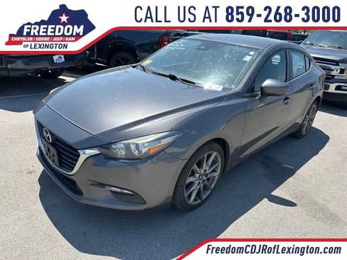 Used 2018 MAZDA MAZDA3 Touring FWD image 1