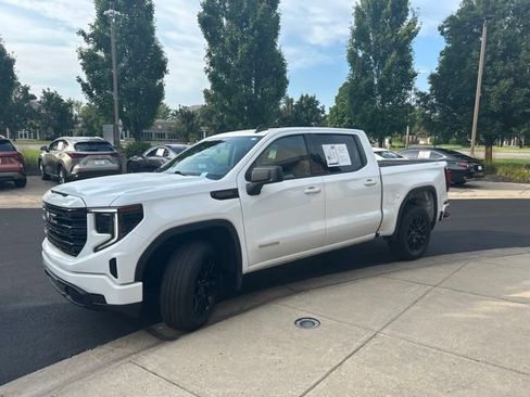 Used 2024 GMC Sierra 1500 Elevation AWD/4WD image 3
