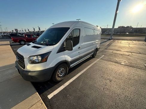 Used 2018 Ford Transit 250 148 Medium Roof RWD image 3