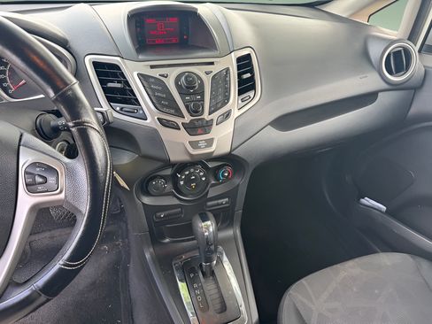 Used 2012 Ford Fiesta SE FWD image 23