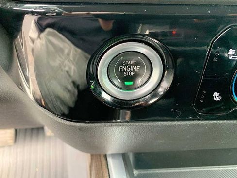 Certified 2022 Chevrolet Silverado 1500 RST AWD/4WD image 16