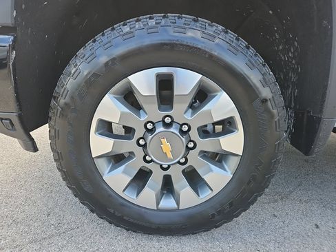 Used 2025 Chevrolet Silverado 2500 Custom w/ Custom Value Package AWD/4WD image 19