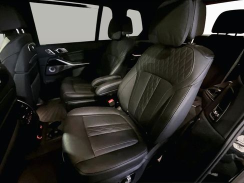 Certified 2025 BMW X7 M60i AWD/4WD image 20