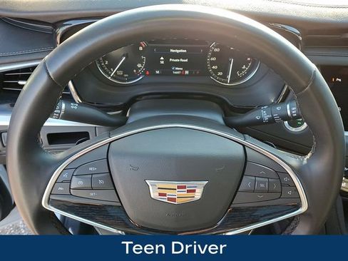 Used 2025 Cadillac XT5 Premium Luxury image 24