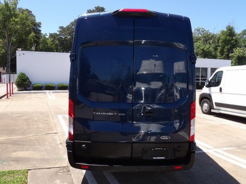 Used 2019 Ford Transit 250 148 High Roof Extended RWD image 3