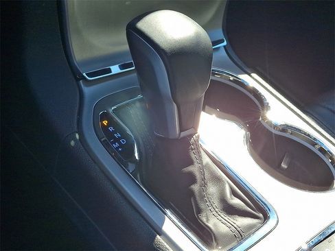 Used 2021 Jeep Grand Cherokee Overland image 17