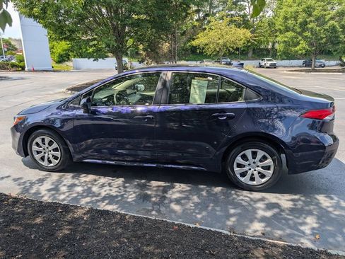 Used 2024 Toyota Corolla LE FWD image 3