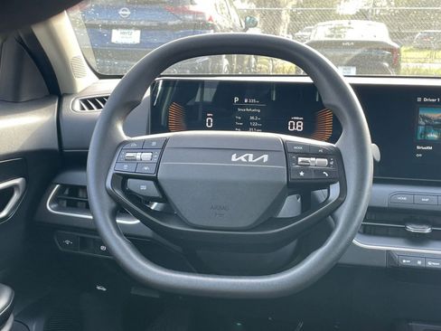 Used 2025 Kia K4 LXS image 27