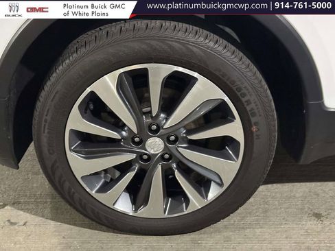 Used 2022 Buick Encore Preferred image 11