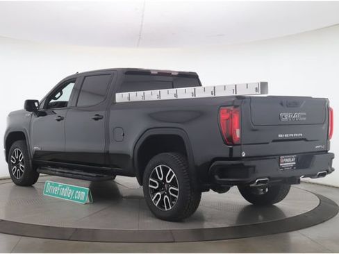 Used 2023 GMC Sierra 1500 AT4 w/ AT4 Premium Package AWD/4WD image 8