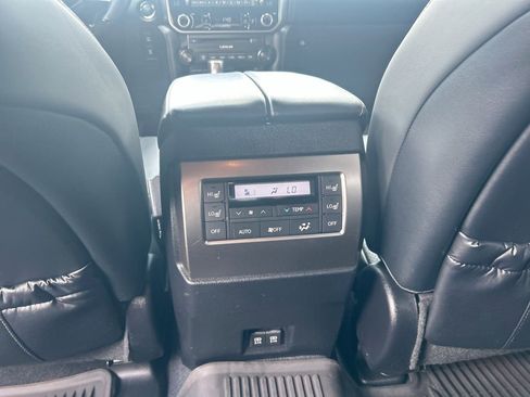 Used 2023 Lexus GX 460 Luxury w/ Sport Design Package AWD/4WD image 35