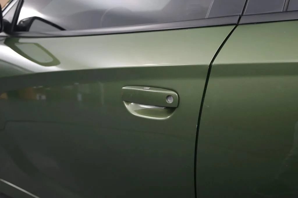 Used 2018 Dodge Charger R/T Scat Pack w/ Dynamics Package RWD image 13