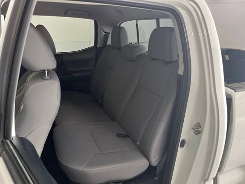 Used 2016 Toyota Tacoma SR5 AWD/4WD image 18