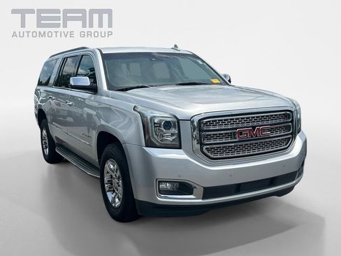 Used 2016 GMC Yukon XL SLT AWD/4WD image 1