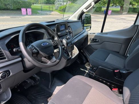 Used 2025 Ford Transit 250 Low Roof w/ Exterior Upgrade Package RWD image 18