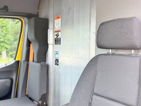 Used 2021 Mercedes-Benz Sprinter 2500 image 11