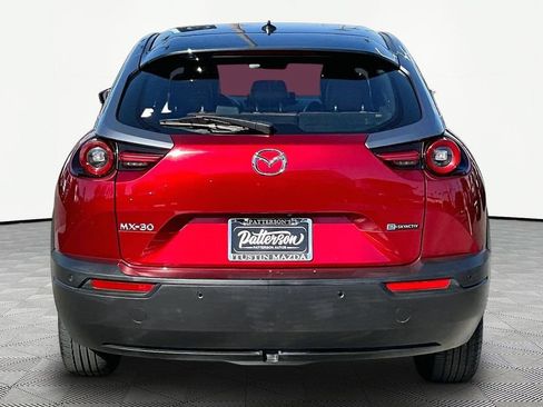 Certified 2022 MAZDA MX-30 Electric w/ Premium Plus Pkg FWD image 4
