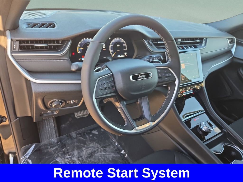 New 2025 Jeep Grand Cherokee Laredo X w/ Luxury Tech Group I AWD/4WD image 11