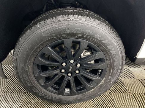 Used 2022 GMC Canyon Elevation w/ Elevation Premium Package image 10