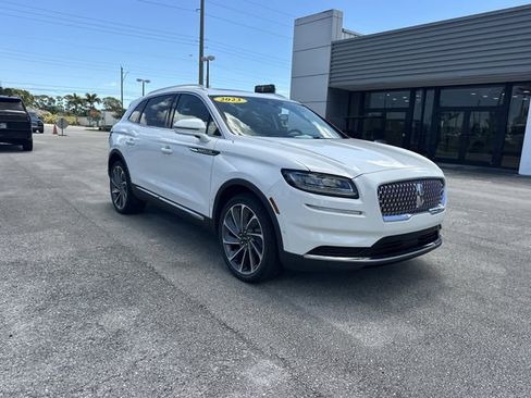 Certified 2023 Lincoln Nautilus Reserve w/ Equipment Group 201A FWD image 5