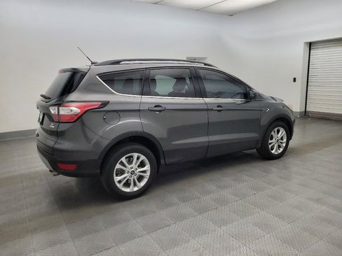 Used 2018 Ford Escape SE image 10