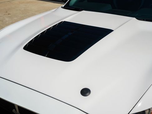 Used 2021 Ford Mustang Shelby GT500 w/ Carbon Fiber Track Pack image 7