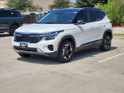 New 2026 Kia Seltos S FWD image 2