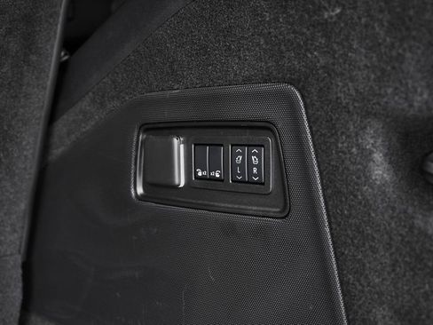 Used 2025 Cadillac Escalade V image 26