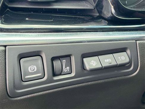 Used 2024 Cadillac XT6 Premium Luxury w/ Technology Package image 22