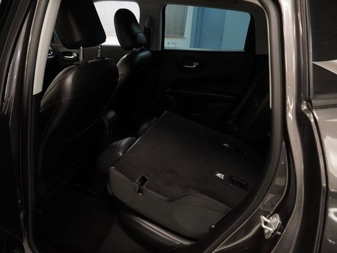 Used 2018 Jeep Compass Limited w/ Navigation Group image 21