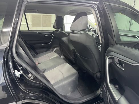 Used 2024 Toyota RAV4 XLE FWD image 12
