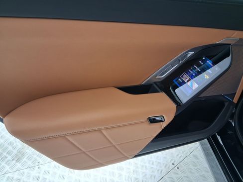 New 2026 BMW 740i w/ Premium Package image 11