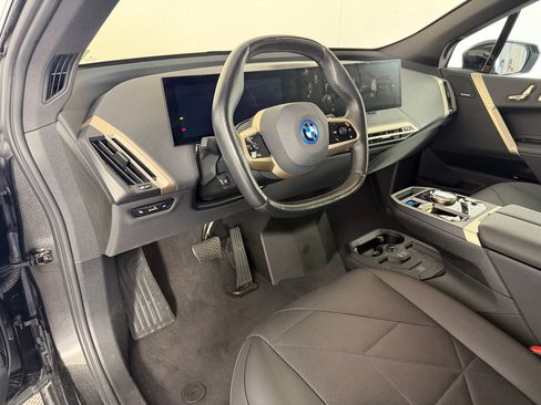Used 2023 BMW iX xDrive50 w/ Convenience Package AWD/4WD image 4