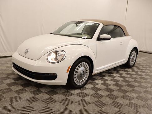 Used 2013 Volkswagen Beetle 2.5 image 1