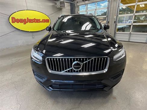 Used 2022 Volvo XC90 T5 Momentum AWD/4WD image 8