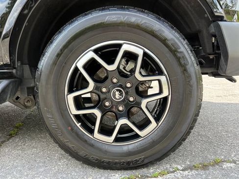 Used 2025 Ford Bronco Outer Banks AWD/4WD image 16