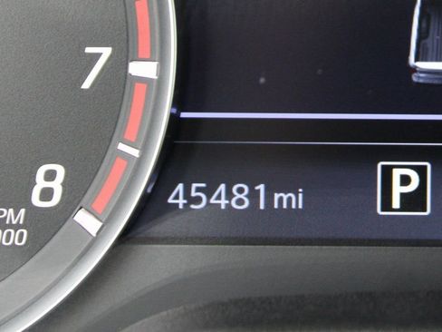 Used 2021 Nissan Titan SV w/ SV Convenience Package image 22