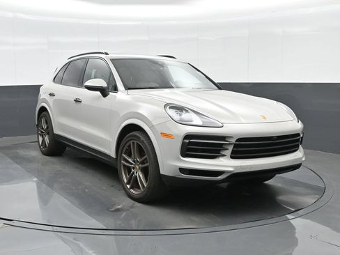 Certified 2023 Porsche Cayenne Platinum Edition AWD/4WD image 11