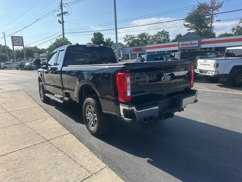 Used 2025 Ford F250 XL w/ FX4 Off-Road Package AWD/4WD image 4