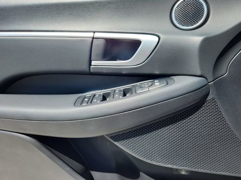 Used 2025 Hyundai Sonata SEL FWD image 9