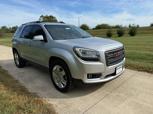 Used 2017 GMC Acadia Limited SLT FWD image 7