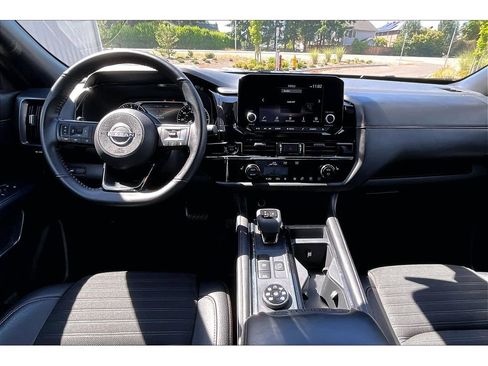 Used 2025 Nissan Pathfinder Rock Creek AWD/4WD image 15