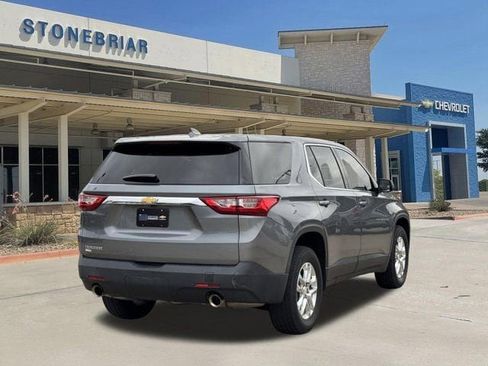 Used 2021 Chevrolet Traverse LS FWD image 5