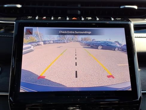 Used 2022 Jeep Grand Cherokee Overland w/ Luxury Tech Group IV image 20