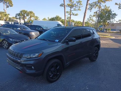 Used 2023 Jeep Compass Trailhawk w/ Trailer Tow Group AWD/4WD image 2