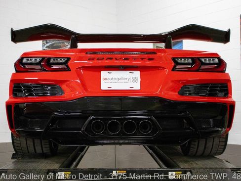 Used 2023 Chevrolet Corvette Z06 w/ Z07 Performance Package RWD image 21