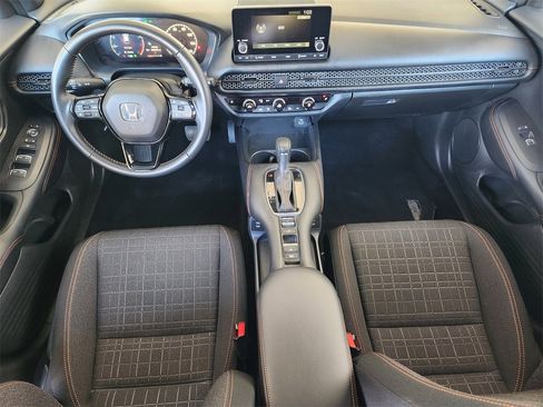 Certified 2025 Honda HR-V Sport image 24