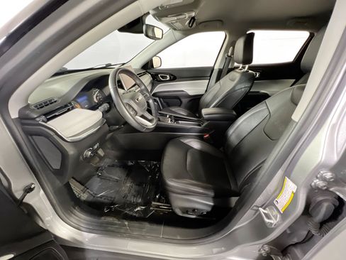 Used 2022 Jeep Compass Limited AWD/4WD image 19