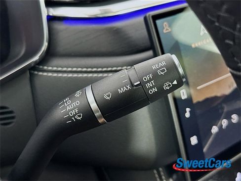 Used 2025 Jaguar F-PACE R-Dynamic S image 21